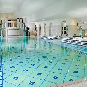 Towers & Leisure Centre Килларни